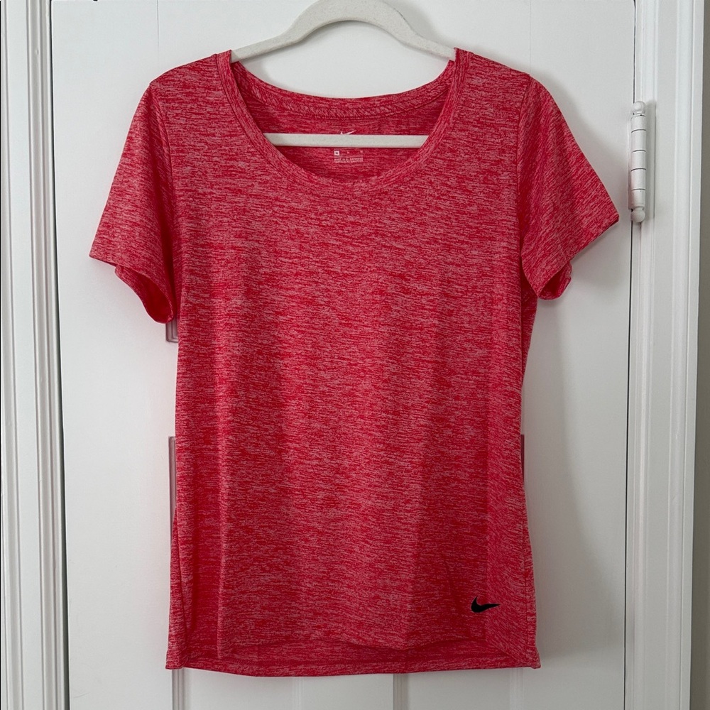 Nike Women's Heathered Red Short Sleeve Tee